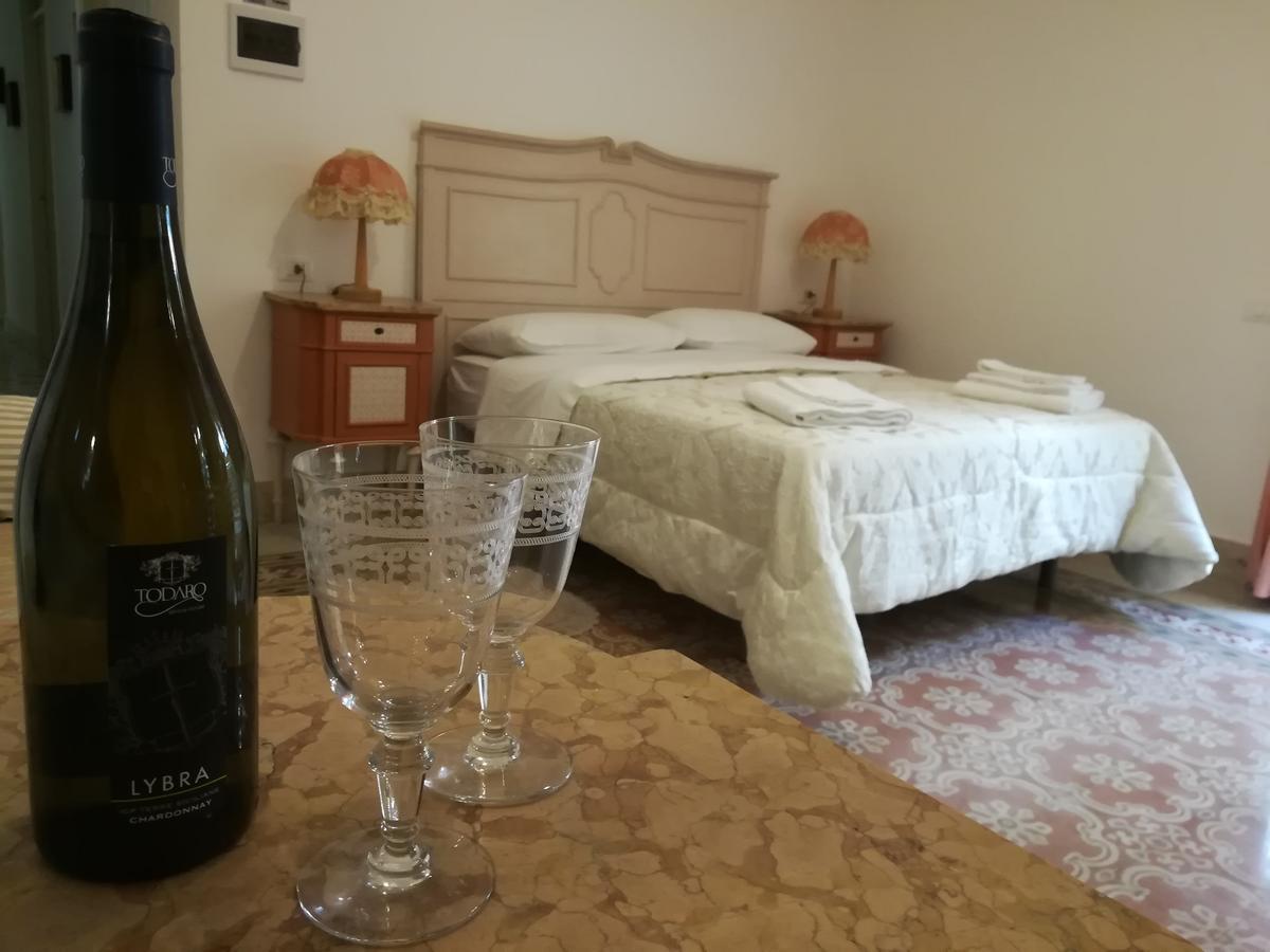 Le Rose Del Viale Hotel Palermo Kültér fotó