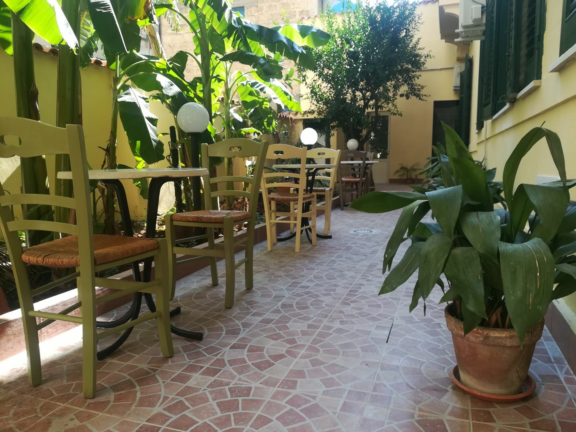Le Rose Del Viale Hotel Palermo Kültér fotó